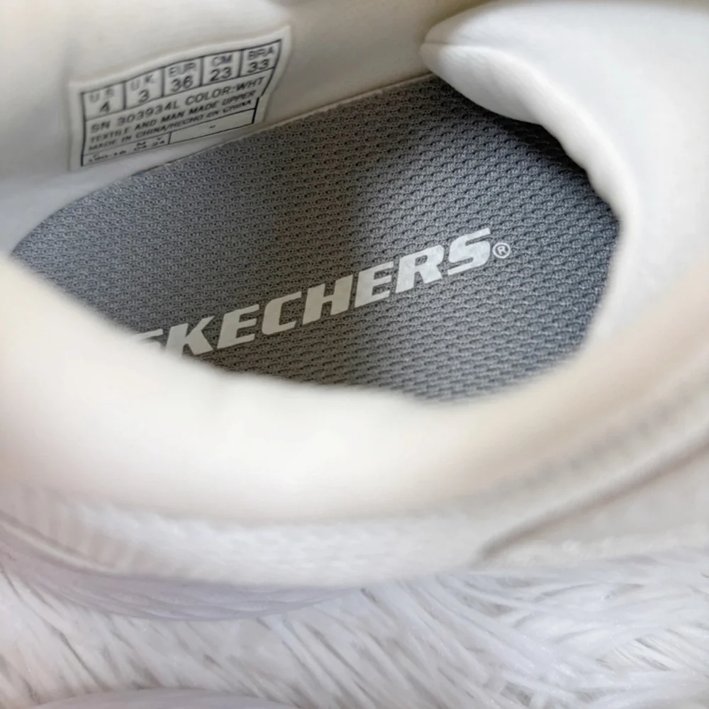 Skechers gently used
